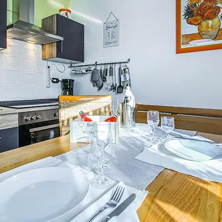 Apartmán 2 Bedroom Cozy In