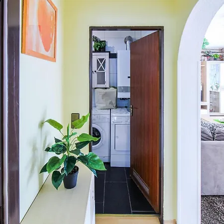 2 Bedroom Cozy In *