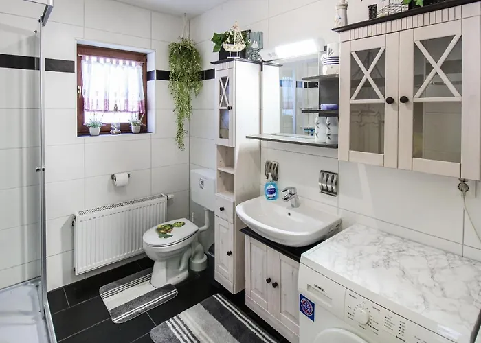 2 Bedroom Cozy In Arrach