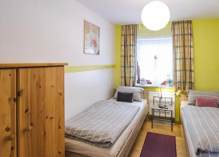 2 Bedroom Cozy In Appartement