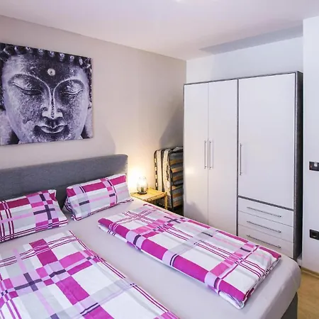 2 Bedroom Cozy In 아파트 *