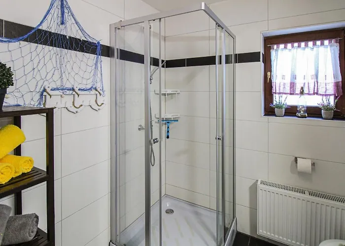 2 Bedroom Cozy In アパート アルラッハ